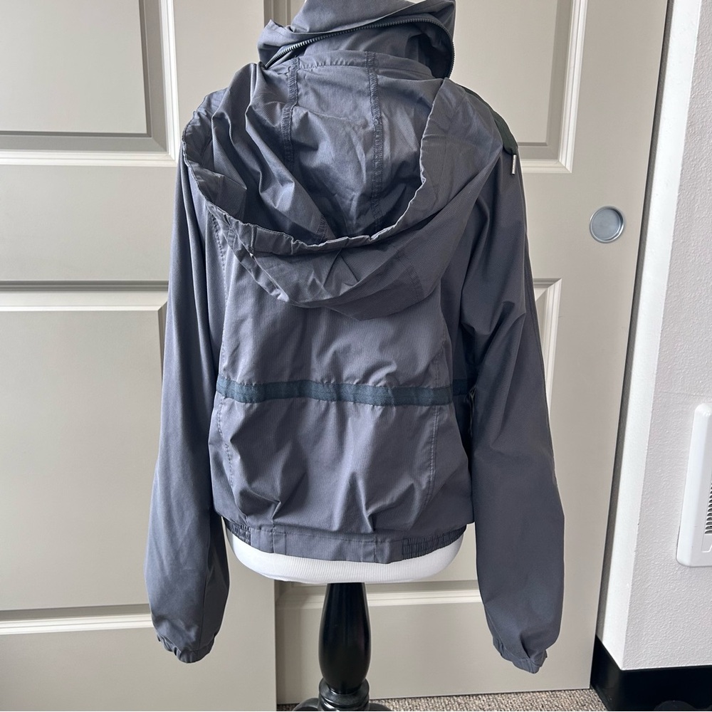 Lululemon Jacket - Picture 13 of 14